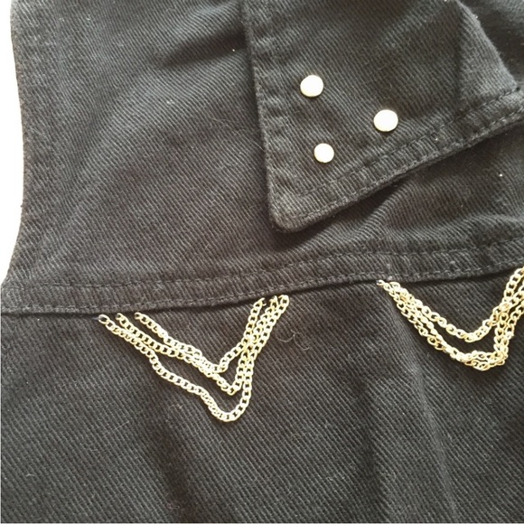 Black Vest with Skull Embroidery - Picture 4 of 7